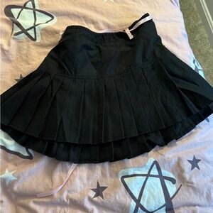 Elegant Black Pleated Skirt